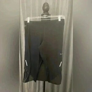 Nike DriFit 2/3 Length Leggings